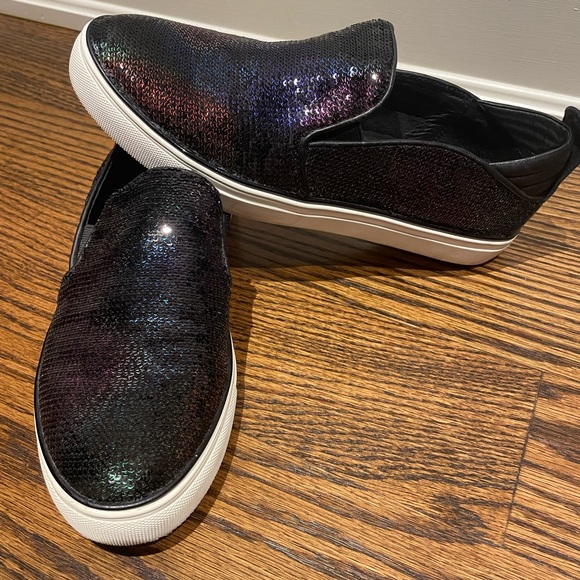 Wishbone sneakers. Worn once. 10 but fits like a 9.5 - Picture 1 of 8